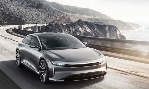 Chinese beauty bedreigt Tesla, BMW en Mercedes Chinese beauty bedreigt Tesla, BMW en Mercedes