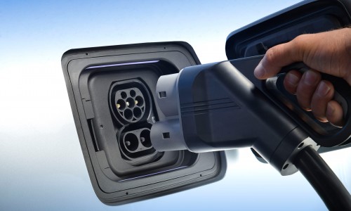 EV's gebruiken om het stroomnet te ontlasten? Rotterdam test het uit! EV's gebruiken om het stroomnet te ontlasten? Rotterdam test het uit!