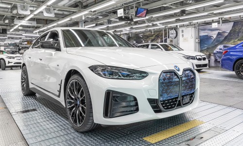 Officieel: de eerste elektrische BMW i4 is van de band gerold Officieel: de eerste elektrische BMW i4 is van de band gerold