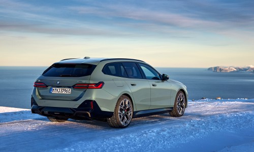 BMW i5 Touring - de luxe elektrische stationwagen is er vanaf 79.622 euro BMW i5 Touring - de luxe elektrische stationwagen is er vanaf 79.622 euro