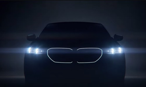 De BMW i5 is voor het eerst te zien in korte teaser