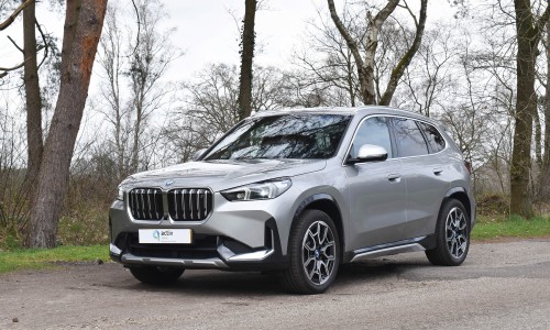 BMW iX1: De Zakenauto van het Jaar 2025 is tijdelijk extra voordelig te leasen!