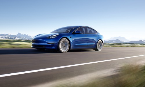 Tesla introduceert nieuwe software update met Disney+ en meer Tesla introduceert nieuwe software update met Disney+ en meer