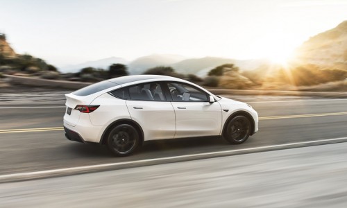 Video: Tesla Model Y Performance neemt het op tegen Model 3 Performance