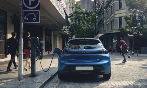 Nieuwe doorbraak? ANWB zegt dat EV's en brandstofauto nu evenveel kosten Nieuwe doorbraak? ANWB zegt dat EV's en brandstofauto nu evenveel kosten