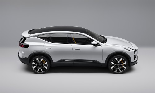 De Polestar 3 is voor het eerst te zien zonder camouflage