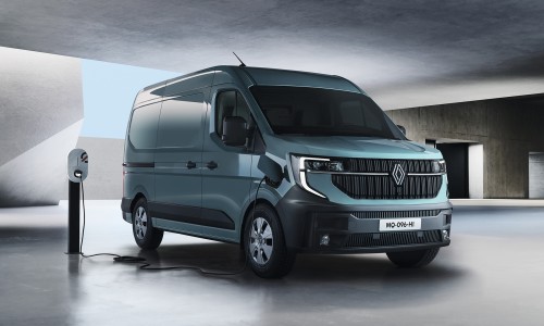 Renault Master wordt compleet vernieuwd en krijgt ruim 400 km actieradius Renault Master wordt compleet vernieuwd en krijgt ruim 400 km actieradius