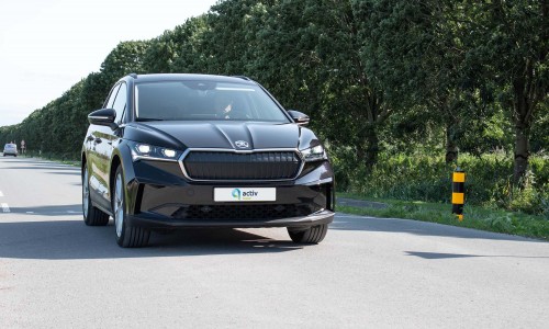 Skoda Enyaq rolt als de 100.000e geëlektrificeerde Skoda van de band Skoda Enyaq rolt als de 100.000e geëlektrificeerde Skoda van de band