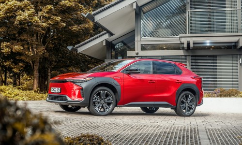 5 manieren waarop de Toyota bZ4X rijden veilig en ontspannen maakt