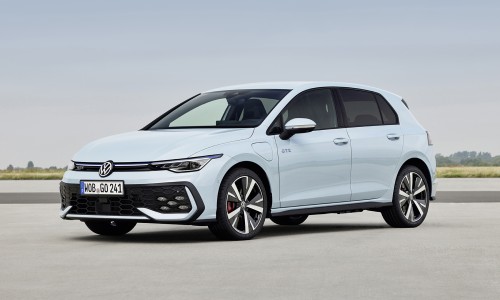 De vernieuwde Volkswagen Golf PHEV rijdt tot 100 kilometer elektrisch