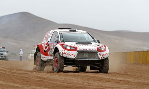 Elektrische auto haalt finish Dakar Rally