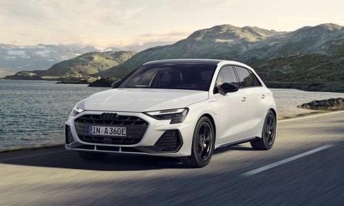 De nieuwe Audi A3 Plug-in Hybrid kan 143 kilometer volledig elektrisch rijden De nieuwe Audi A3 Plug-in Hybrid kan 143 kilometer volledig elektrisch rijden