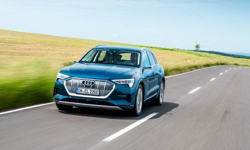 Audi e-tron verslaat Tesla, Jaguar en Mercedes als populairste premium EV