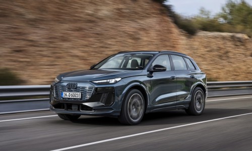Nieuwe uitvoering Audi Q6 e-tron is goedkoper en heeft tot 641 km actieradius Nieuwe uitvoering Audi Q6 e-tron is goedkoper en heeft tot 641 km actieradius