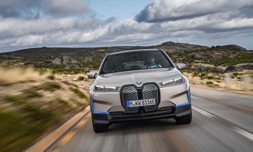 Dít is de iX SUV, het imposante elektrische vlaggenschip van BMW Dít is de iX SUV, het imposante elektrische vlaggenschip van BMW