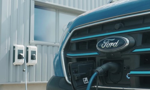 Geen C-rijbewijs nodig voor zware elektrische bestelauto, cursus wel verplicht Geen C-rijbewijs nodig voor zware elektrische bestelauto, cursus wel verplicht