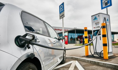 Duitsland krijgt 1.000 extra laadstations voor elektrische auto's langs Autobahn Duitsland krijgt 1.000 extra laadstations voor elektrische auto's langs Autobahn