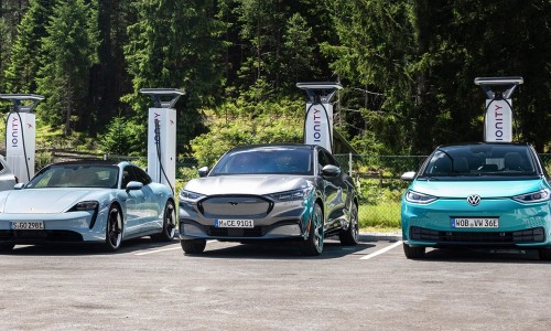Bijna de helft van alle nieuwe auto's is nu volledig elektrisch