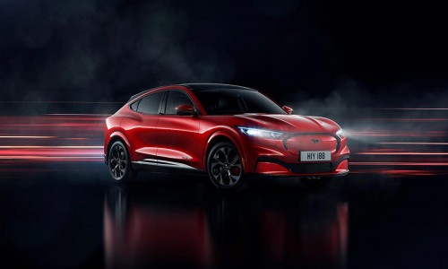 Ford Mustang Mach-E heeft 600 km range en is Tesla's eerste échte rivaal Ford Mustang Mach-E heeft 600 km range en is Tesla's eerste échte rivaal