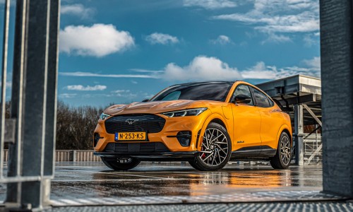 Ford gaat mee in prijzenoorlog: Mustang Mach-e duizenden euro's goedkoper