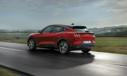 Ford Mustang Mach-e update: meer actieradius en duizenden euro's goedkoper Ford Mustang Mach-e update: meer actieradius en duizenden euro's goedkoper