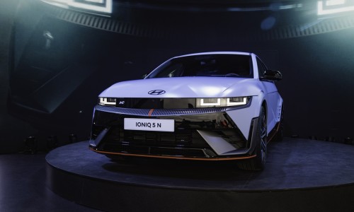 Hyundai onthult prijs van elektrische sportauto met 650 pk én motorgeluid Hyundai onthult prijs van elektrische sportauto met 650 pk én motorgeluid