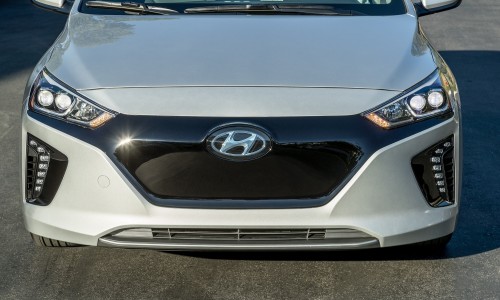 De Hyundai IONIQ EV lease. Leverbaar in meerdere luxe uitvoeringen De Hyundai IONIQ EV lease. Leverbaar in meerdere luxe uitvoeringen