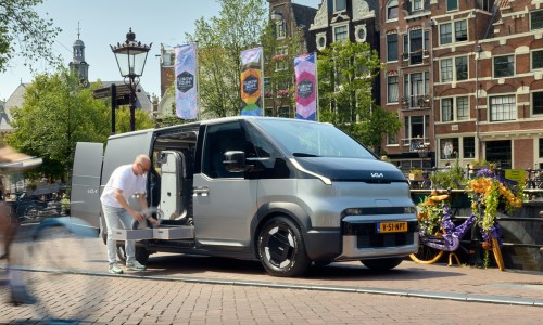 Kia PV5 mijlpaal: 1.000 elektrische bedrijfswagens afgeleverd in Nederland