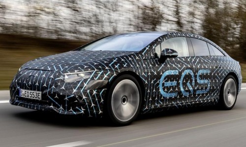 Mercedes-Benz EQS doet zelfs de deur voor u open Mercedes-Benz EQS doet zelfs de deur voor u open