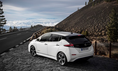 De Nissan Leaf: een elektrische auto met bagageruimte voor het hele gezin