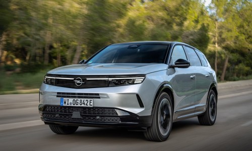 Bizar: nieuwe Opel Grandland Plug-in Hybrid haalt 1.115 km op één tank Bizar: nieuwe Opel Grandland Plug-in Hybrid haalt 1.115 km op één tank