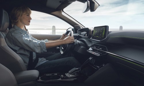 De Peugeot 208 heeft een futuristisch dashboard met 3D scherm