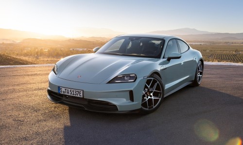 Journalisten testen de Porsche Taycan 2024 facelift: 'een weergaloze GT' Journalisten testen de Porsche Taycan 2024 facelift: 'een weergaloze GT'
