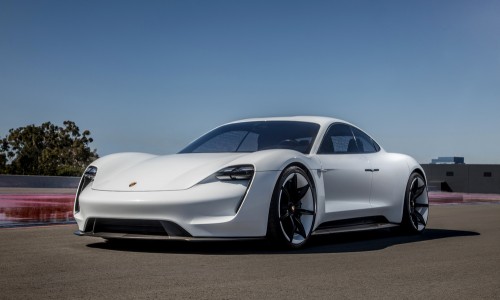 'Porsche Taycan krijgt drie versies en 90 kWh accu'