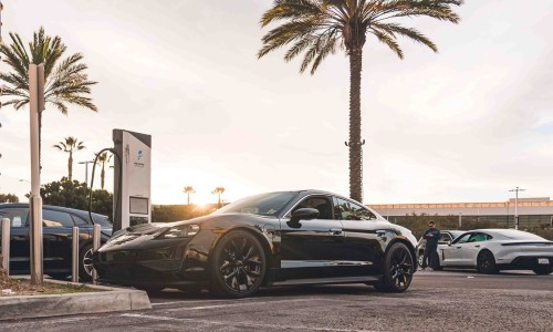 Nieuwe Porsche Taycan krijgt veel grotere actieradius en snellere laadtijden Nieuwe Porsche Taycan krijgt veel grotere actieradius en snellere laadtijden