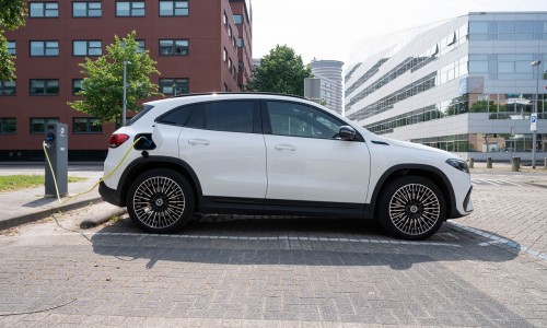 Stormloop op subsidie voor aanschaf en private lease elektrische auto