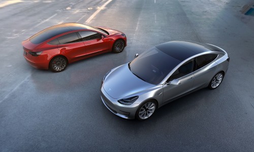 Tesla showt afgerond prototype Model 3