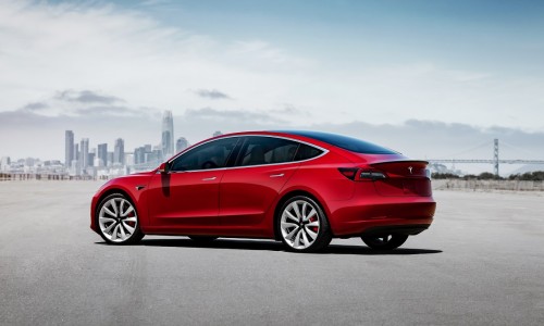 Betaalbare Tesla Model 3 van 35.000 dollar aangekondigd, later dit jaar in NL Betaalbare Tesla Model 3 van 35.000 dollar aangekondigd, later dit jaar in NL