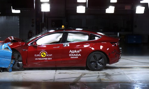 Tesla Model 3 breekt veiligheidsrecord met Euro NCAP crashtest Tesla Model 3 breekt veiligheidsrecord met Euro NCAP crashtest