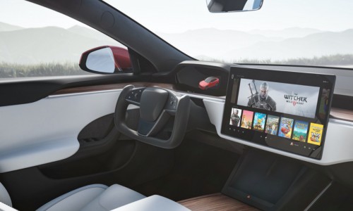Tesla Model S nu geleverd met automatisch verstelbaar scherm Tesla Model S nu geleverd met automatisch verstelbaar scherm