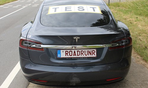 Tesla Model S actieradius record gebroken in België. 900+ km zonder opladen!