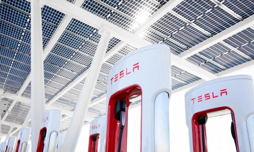 Tesla maakt alle Superchargers beschikbaar voor andere elektrische auto's