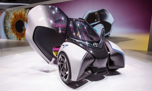 De i-Tril concept is Toyota's elektrische stadsauto van de toekomst