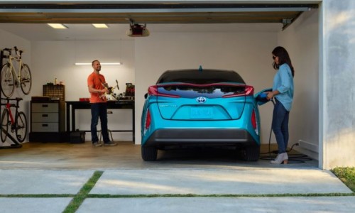 Toyota nadert doorbraak met betere accu voor elektrische auto's Toyota nadert doorbraak met betere accu voor elektrische auto's
