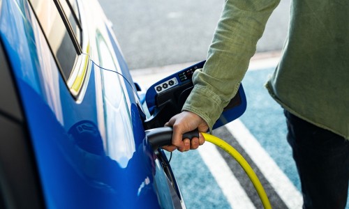 Van brandstofauto naar elektrische auto leasen: waar moet u op letten?