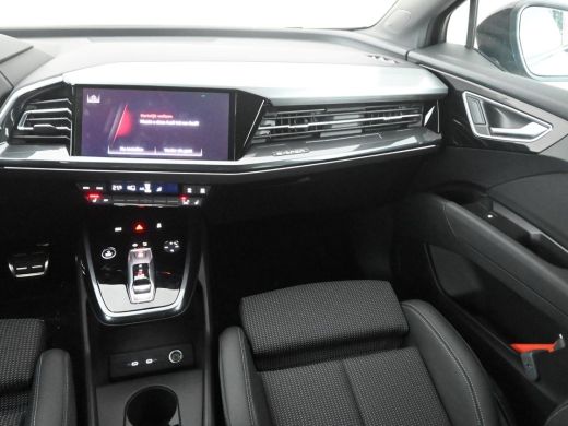 Audi Q4 e-tron 50 e-tron quattro Launch ed S Compet 5d ActivLease financial lease