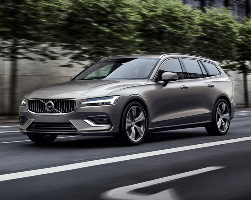 Volvo V60 2.0b4 mhev core 155kW geartronic aut