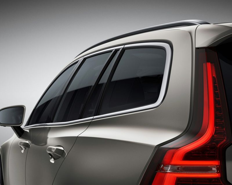 Volvo V60 2.0b4 mhev core 155kW geartronic aut