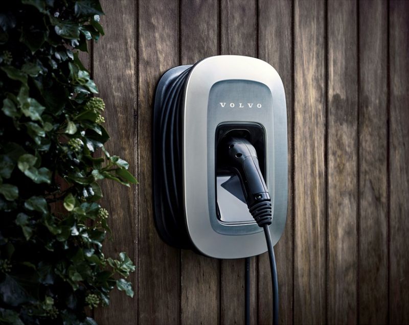 Volvo V60 2.0 T6 AWD Plug-in Hybrid Essential Edition - NU MET GRATIS LEDEREN BEKLEDING