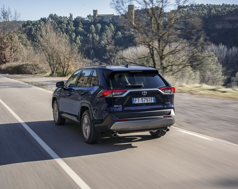 Toyota RAV4* 300 phev dynamic 225kW awd cvt aut Toyota RAV4* 300 phev dynamic 225kW awd cvt aut